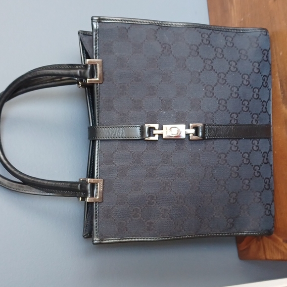 Guccisignature handbag